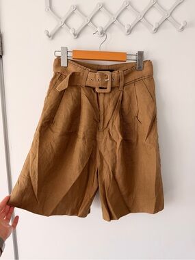 Banana Republic Tan Belted Women’s Shorts